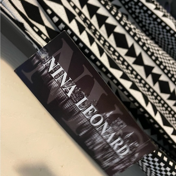 Graphic Geometric Nina Leonard Sweater Dress Black White Fit and Flare Small - Picture 6 of 6